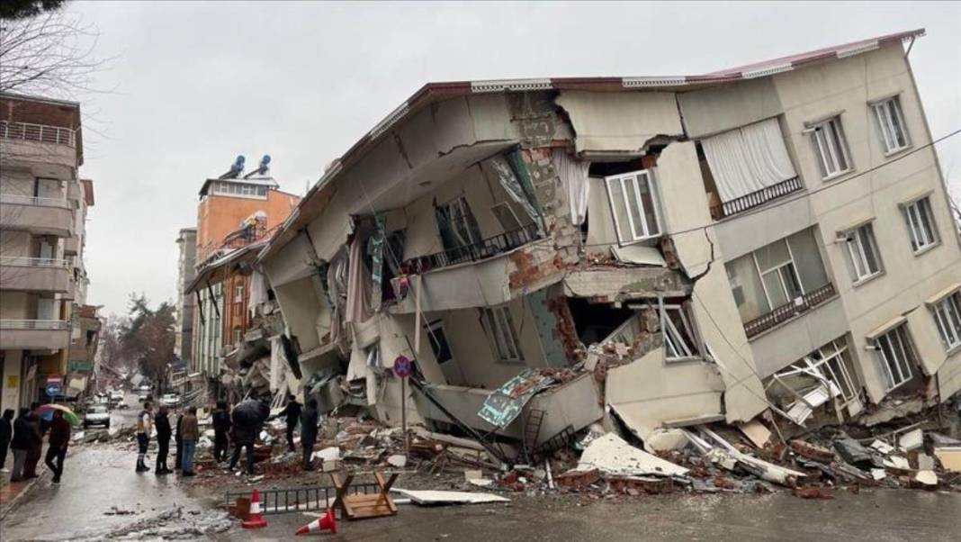 Büyük yıkım yaşanan 10 afet ilinin cumhurbaşkanı adayı kim oldu 6