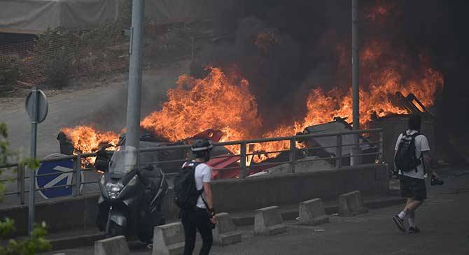 Fransa’dan sonra bir ülkede daha karıştı: Avrupa alev alev yanıyor 2