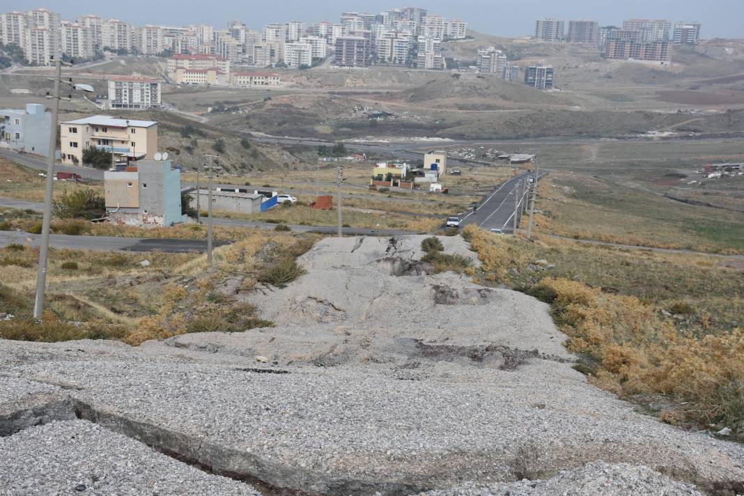 İzmir depremi sonrası Prof. Dr. Hasan Sözbilir’den hayati uyarı: Orada tehlike büyüyor, heyelan kapıda 7