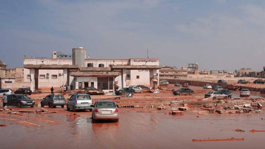 Libya’da yüzyılın felaketi: Cansız bedenler Akdeniz’e doğru sürükleniyor 5