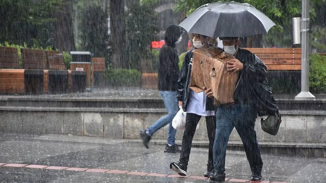 Soğuk hava dalgası Türkiye'yi fena vuracak: Meteoroloji'den kuvvetli sağanak uyarısı! 9