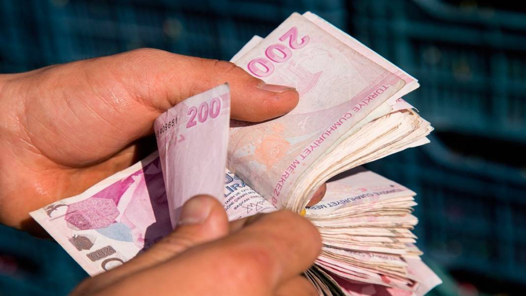 Bankaların mevduat faiz oranları zirveyi gördü! Yatırımcılar Merkez'in kararı sonrası yeni oranları merak ediyordu 3