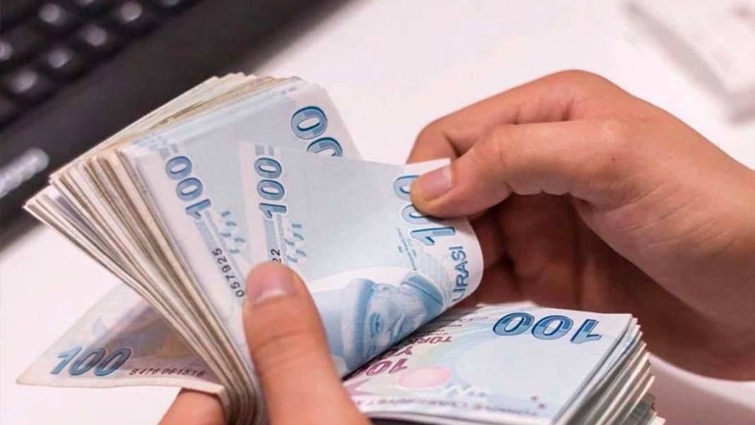 Bankaların mevduat faiz oranları zirveyi gördü! Yatırımcılar Merkez'in kararı sonrası yeni oranları merak ediyordu 4