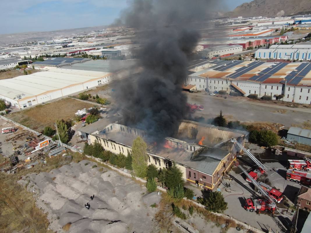 Kayseri’deki fabrika yangını 2 saatte kontrol altına alındı 2