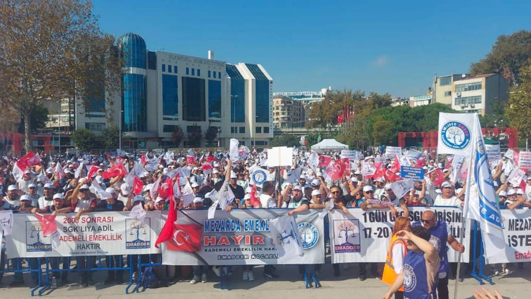 EMADDER Kartal Meydanı’nda ‘Mezarda Emekliliğe Hayır’ dedi 1