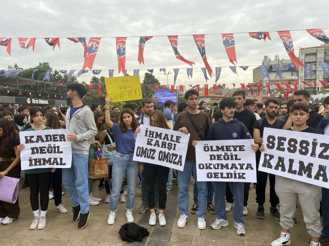 Aydın’daki KYK yurdunda facianın nasıl gerçekleştiği ortaya çıktı! Asansörün içinde kalan öğrenci anlattı! İşte Zeren’in o anları 11