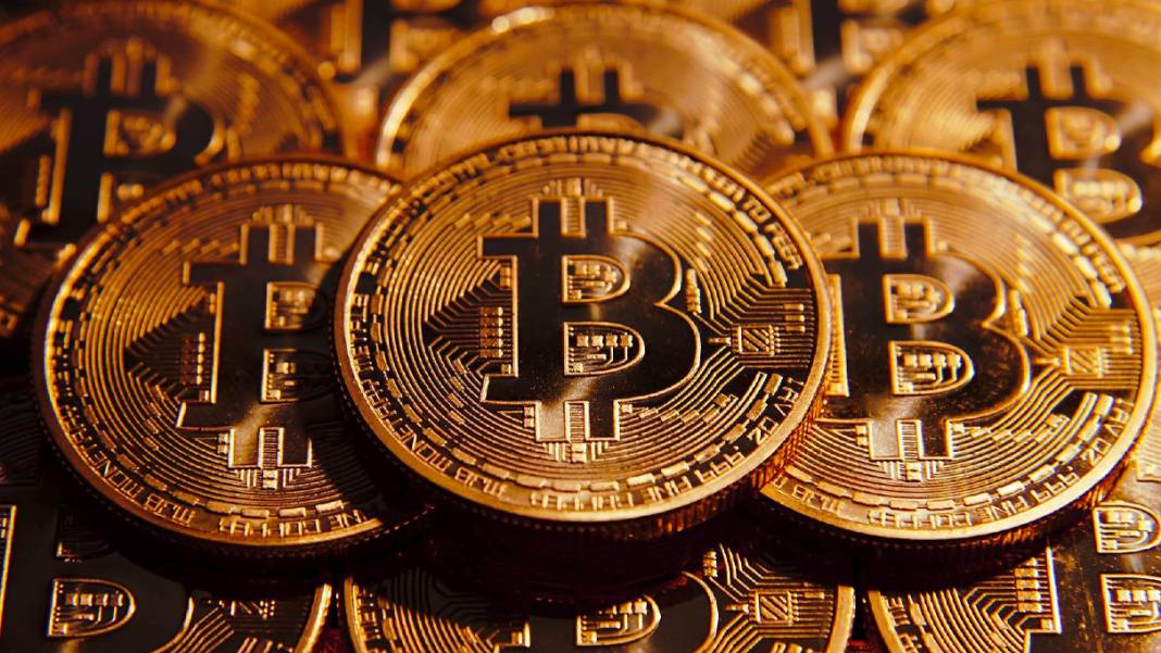 Bitcoin için kritik saatler: Bitcoin yeniden 30 bin doları test etti 1