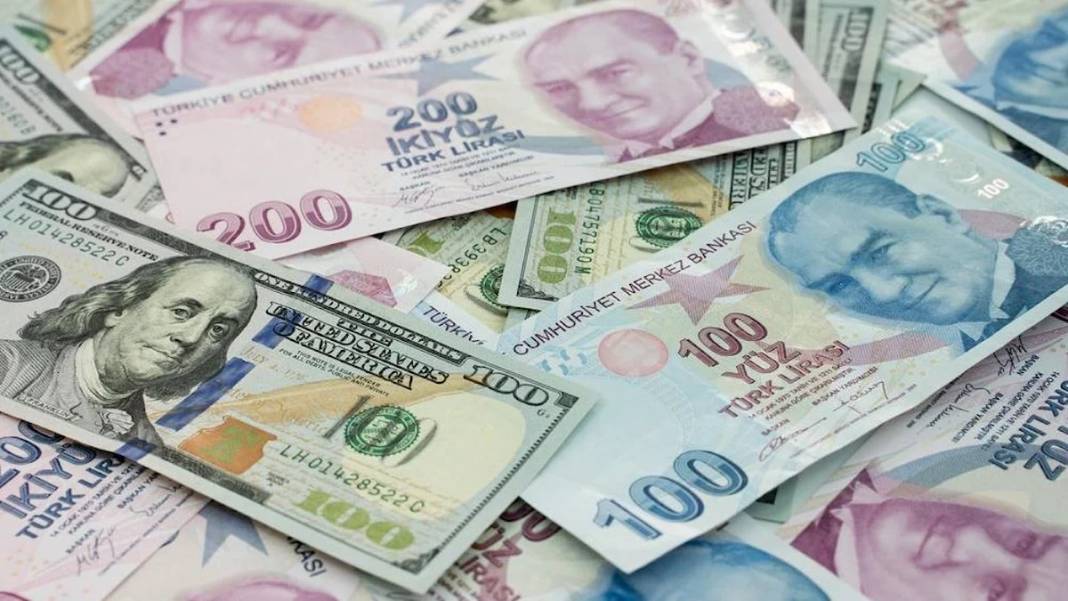 Dolar sahiplerine soğuk duş: Dolar kurunda 16 yıl sonra bir ilk 9