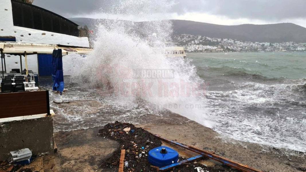 Meteoroloji'den kuvvetli rüzgar uyarısı: Fırtına ve lodos etkili olacak 13