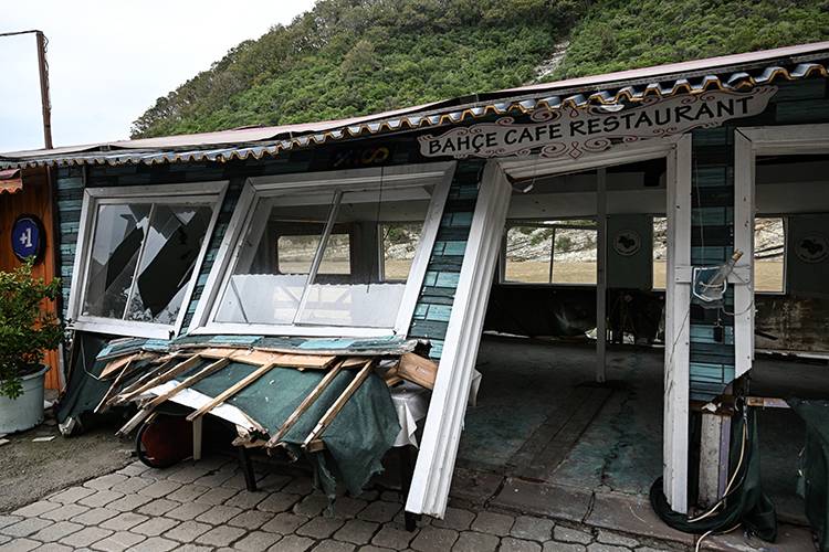 Şile'de selin bıraktığı hasar temizleniyor 2