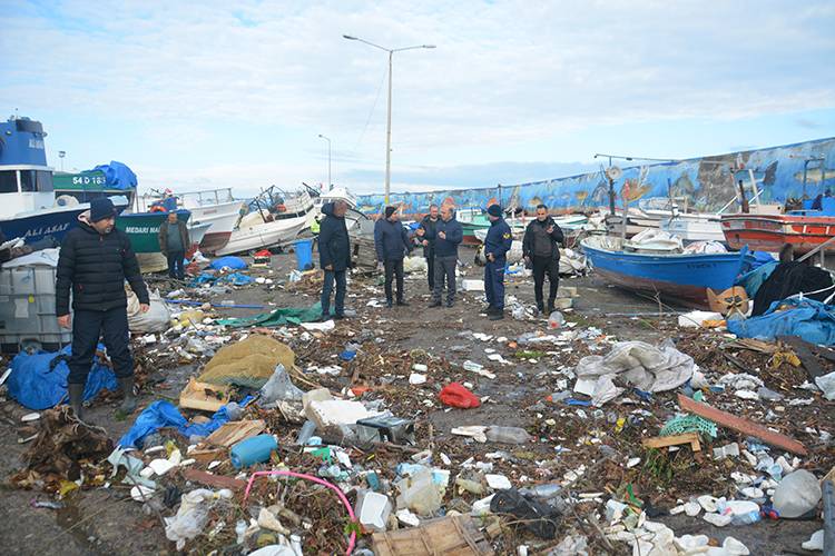 Sağanak ve şiddetli rüzgar Sakarya ve Düzce'de büyük hasar bıraktı 1