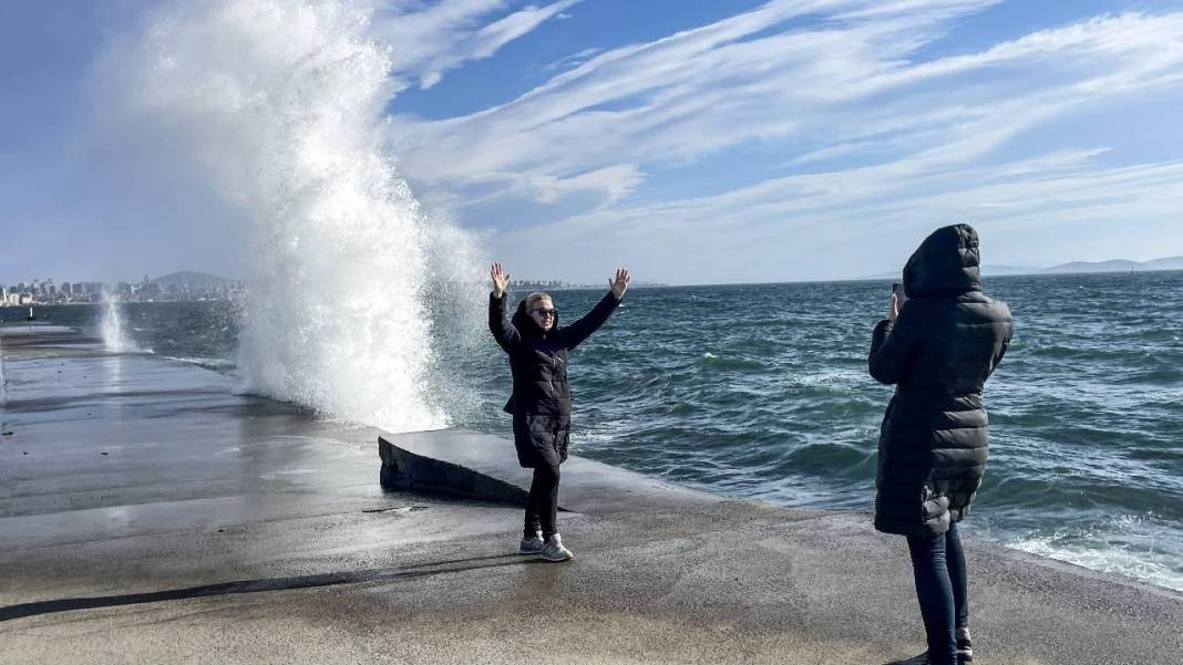 Meteoroloji'den lodos alarmı: İstanbul dahil 21 il için sarı ve turuncu kodlu uyarı! 13