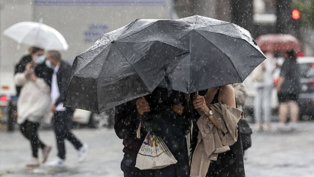 Meteoroloji'den gök gürültülü sağanak uyarısı! Pastırma yazı bitiyor, kış geliyor... 19