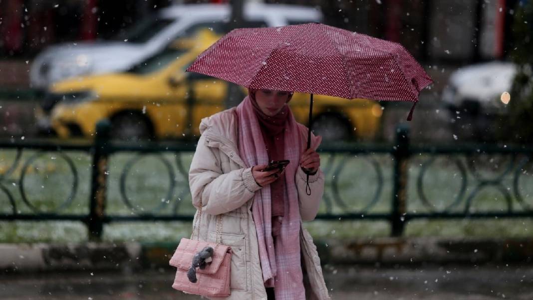 Meteoroloji'den İstanbul dahil 12 il için sarı kod alarmı: Çok kuvvetli geliyor... 11