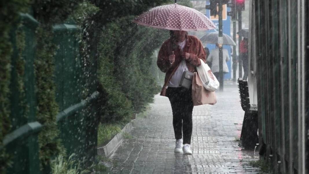 Meteoroloji'den İstanbul dahil 12 il için sarı kod alarmı: Çok kuvvetli geliyor... 7