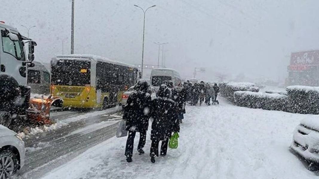 Meteoroloji'den 45 ile kritik uyarı: Sıkı tutunun tarihi fırtına geliyor 21