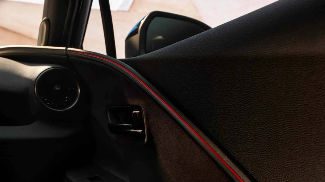 Yeni Toyota C-HR Türkiye'de: İşte fiyatı ve özellikleri 21