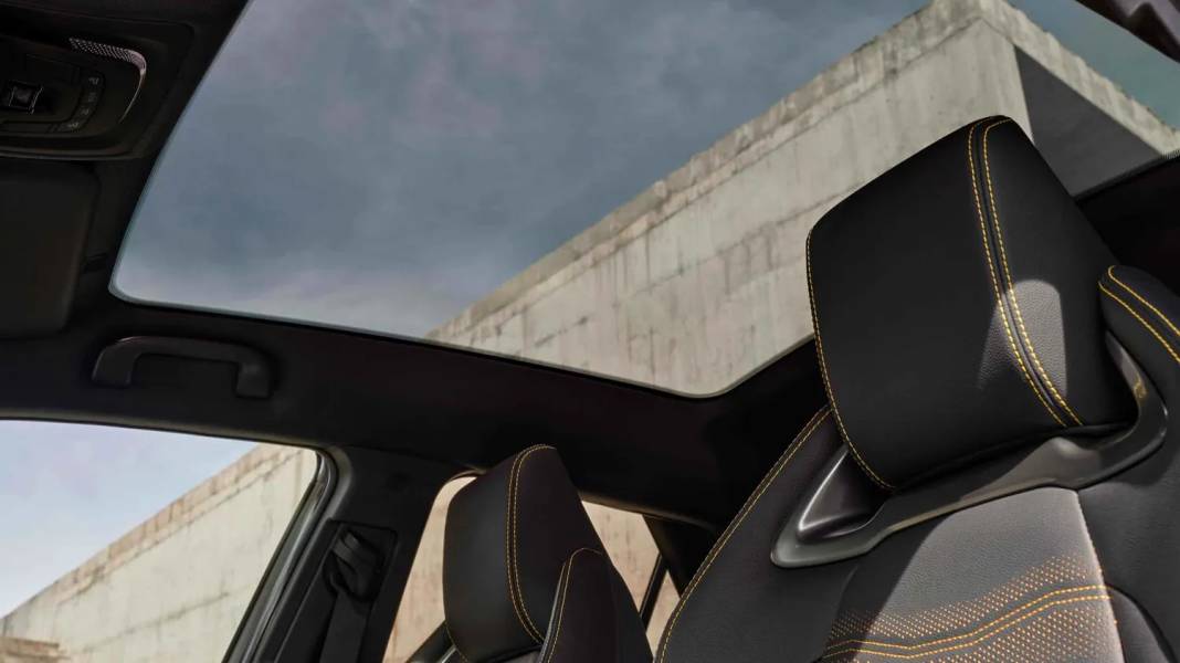 Yeni Toyota C-HR Türkiye'de: İşte fiyatı ve özellikleri 18