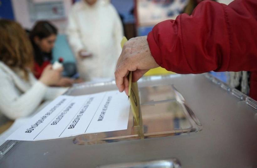 İmamoğlu’na soğuk duş etkisi! İşte yeniden oy vereceklerin oranı! Bu İstanbul anketi çok konuşulacak 3