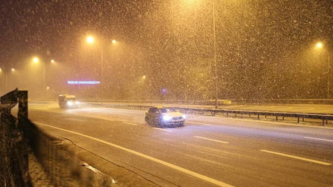 Meteoroloji'den 45 ile kritik uyarı: Sıkı tutunun tarihi fırtına geliyor 16