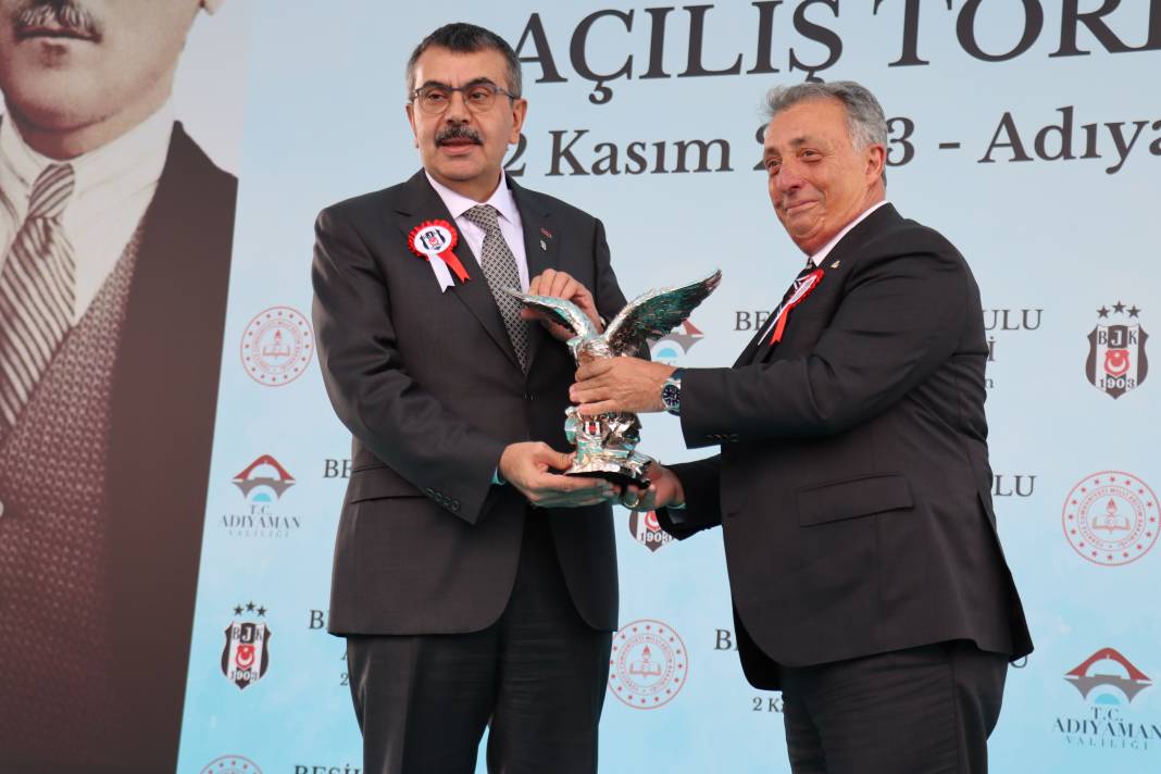 Ahmet Nur Çebi'yi çileden çıkaran olay! Gece yarısı kızını ve eşini arayanlar kim 4