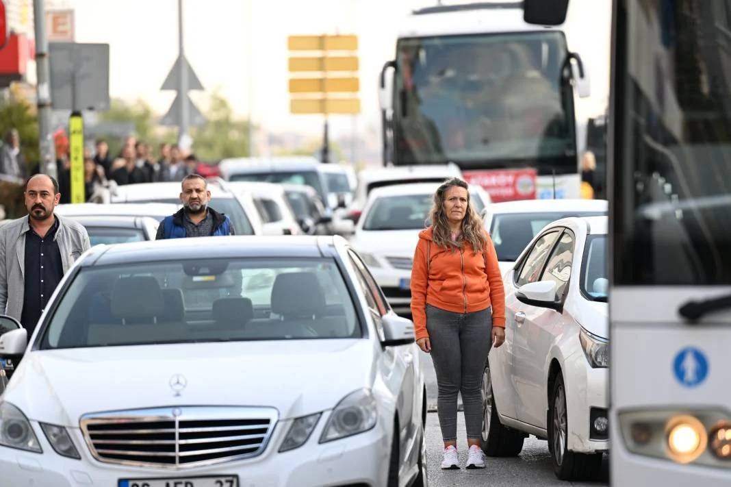 Saat 9'u 5 geçe tüm ülkede hayat durdu: İşte Türkiye'den 10 Kasım kareleri 45