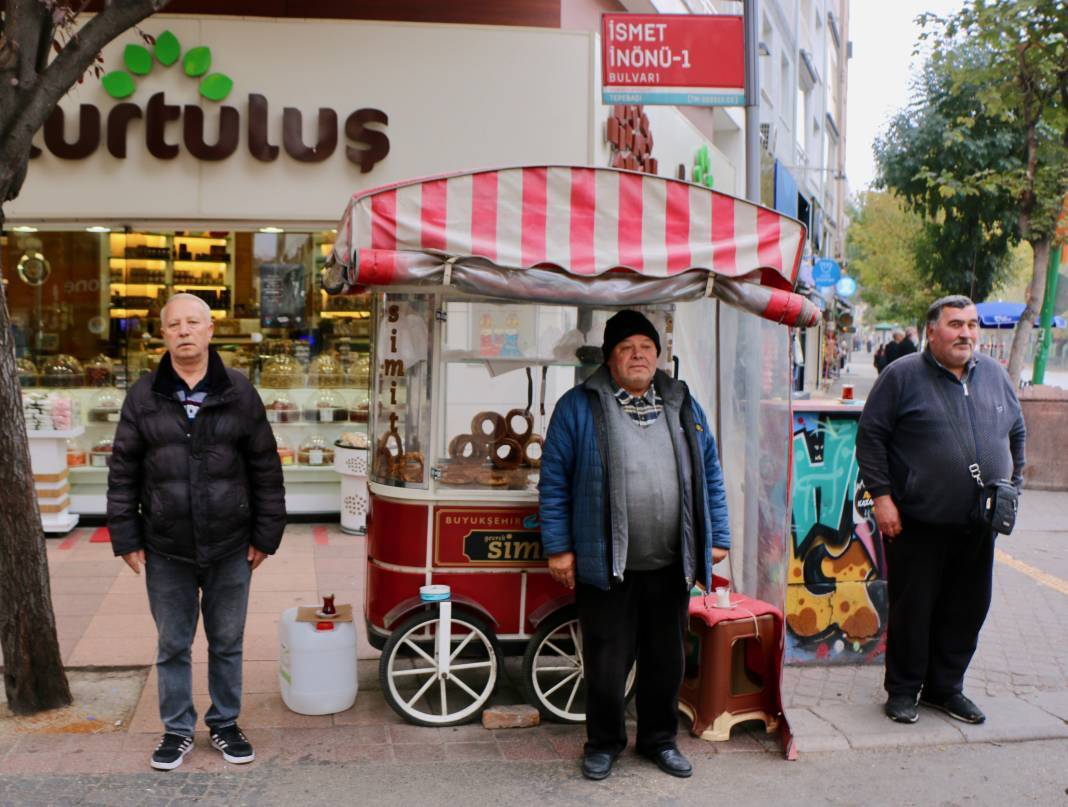 Saat 9'u 5 geçe tüm ülkede hayat durdu: İşte Türkiye'den 10 Kasım kareleri 42