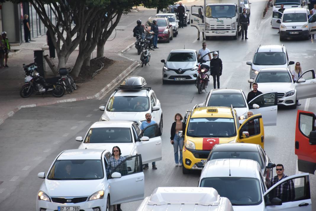 Saat 9'u 5 geçe tüm ülkede hayat durdu: İşte Türkiye'den 10 Kasım kareleri 53