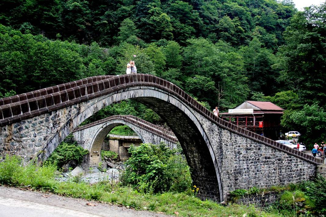 Türkiye'de yaşam süresinin en uzun olduğu iller belli oldu! Zirvedeki şaşırttı 15