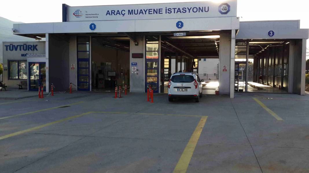 TÜVTÜRK'te araç muayeneye rekor zam geliyor! Araç sahipleri yeni yıla girmeden kötü haberi aldı 8