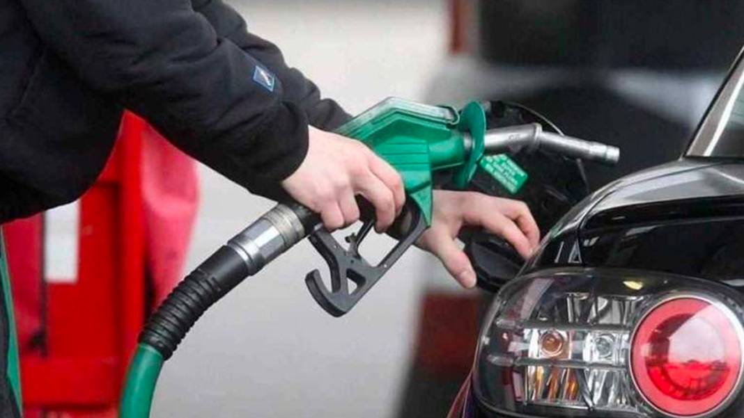 Petrol fiyatları düştü, akaryakıta indirim gelecek mi? İşte benzin ve motorin güncel fiyatları 5