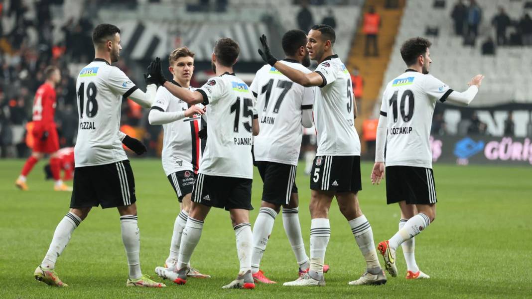 Ahmet Nur Çebi'yi çileden çıkaran olay! Gece yarısı kızını ve eşini arayanlar kim 9