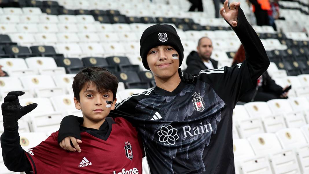 Beşiktaş Bodo/Glimt maçından çok özel görüntüler: Tribünlerde muhteşem anlar 22