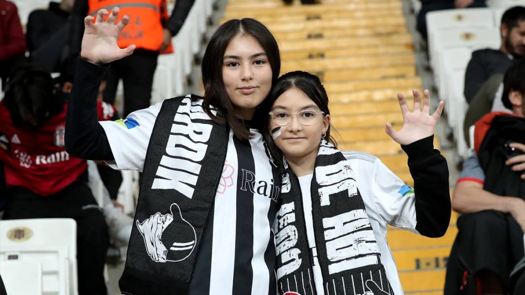 Beşiktaş Bodo/Glimt maçından çok özel görüntüler: Tribünlerde muhteşem anlar 20