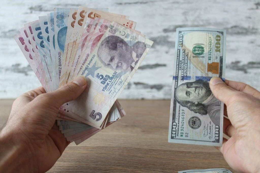 Ünlü ekonomist "Bu tarihten önce dolar alanlar köşeyi dönecek" dedi: Doların 40 liraya fırlayacağı günü açıkladı 4