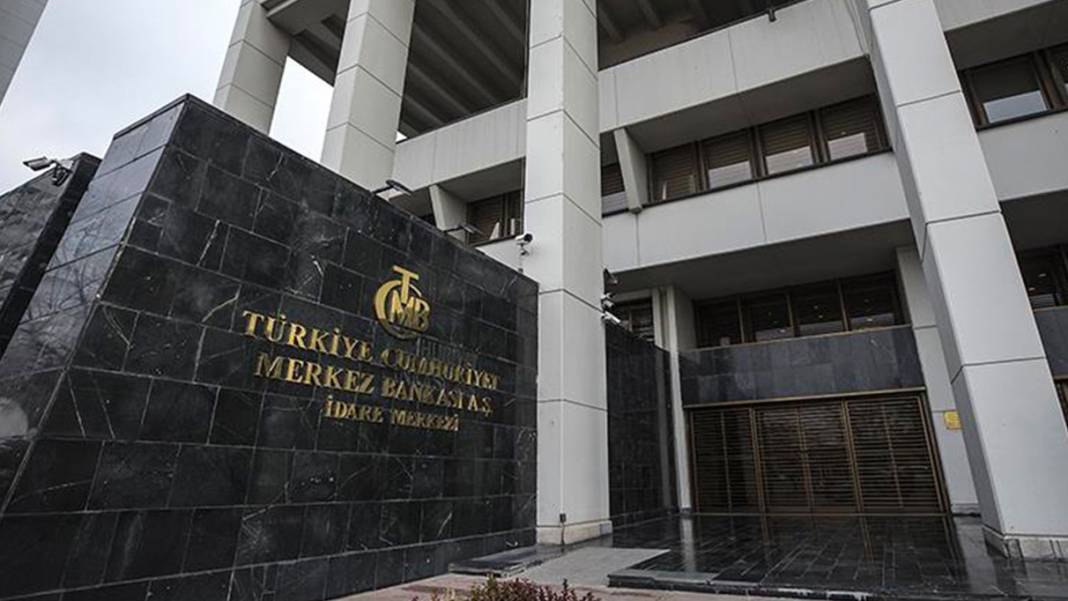 Merkez Bankası'nın faiz kararı sonrası Ünlü ekonomist Mahfi Eğilmez'den dikkat çeken uyarı: Zor ve sancılı olacak 2