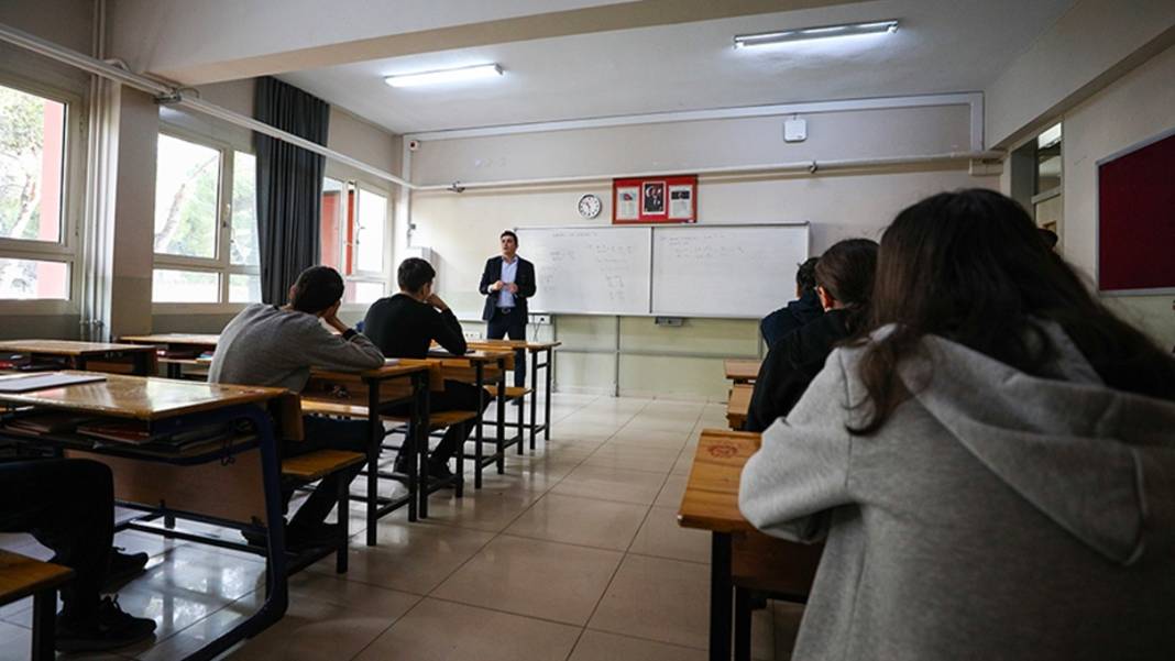 Milli Eğitim Bakanı Tekin'den beklenen öğretmen atama açıklaması geldi: Artık sayı böyle belirlenecek 6