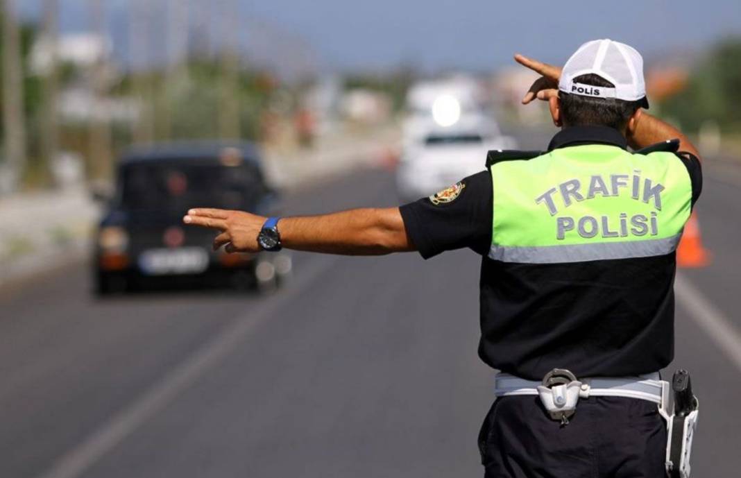 Araç sahipleri yola çıkmadan önce dikkat! Bunlar eksikse trafikten men edilirsiniz 4