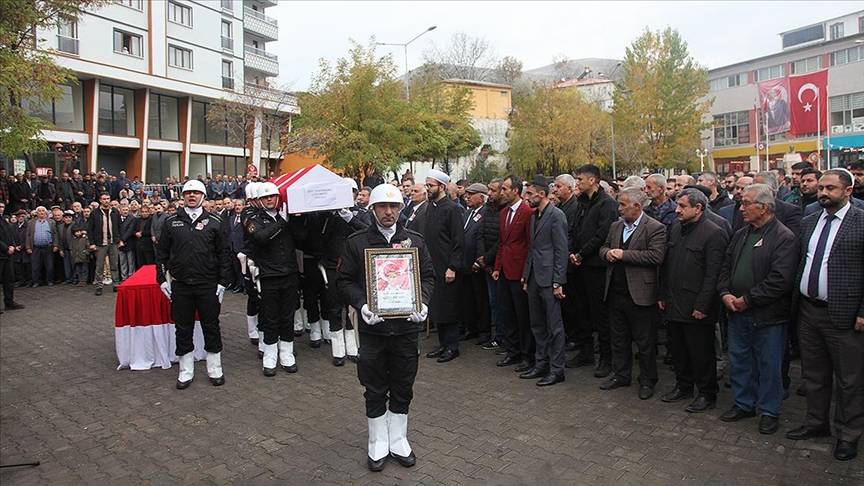 İstanbul'da şehit olan polis memuru Lütfü Baykar son yolculuğuna uğurlandı 5