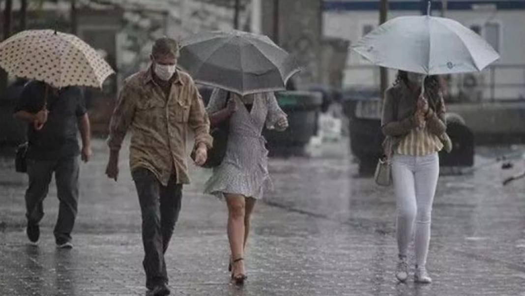 Meteoroloji il il uyardı: Türkiye'ye kar ve fırtına geliyor... 12