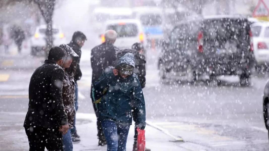 Meteoroloji'den 3 bölge için kritik tarih: Lapa lapa kar yağacak... 3