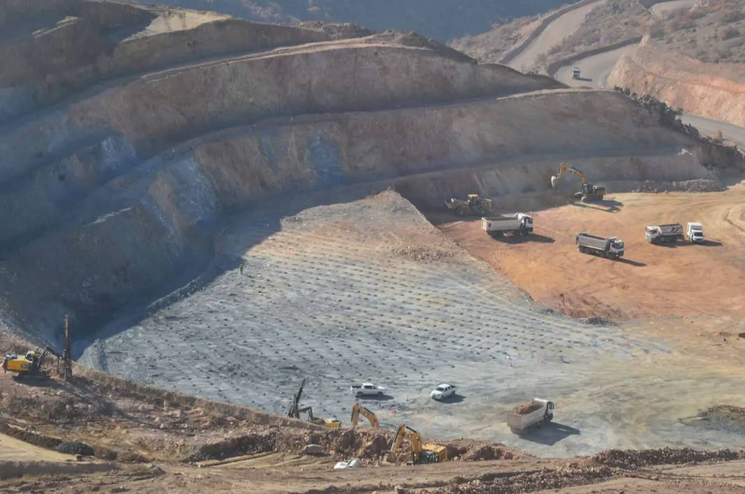 Bu ilçenin taşı toprağı resmen altın! Bölgede bulunan paraya para demeyecek 3