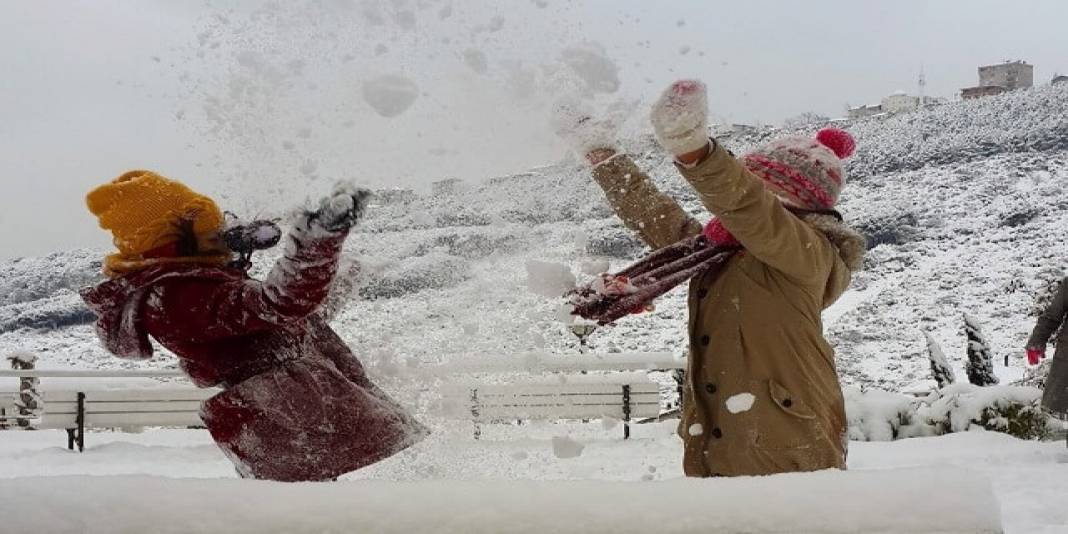 Meteoroloji il il uyardı: Türkiye'ye kar ve fırtına geliyor... 5