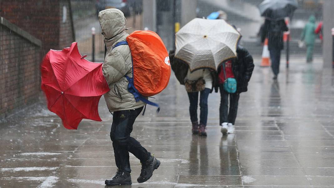 Türkiye buz kesecek: Meteoroloji'den bu illere kritik uyarı: Sıcaklıklar 10 derece birden düşecek... 12