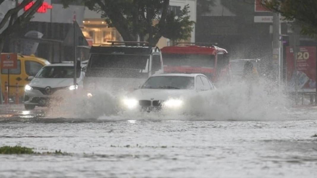 Meteoroloji'den bu illere kritik uyarı: Kuvvetli sağanak geri dönüyor! 14