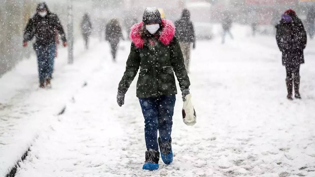 Türkiye'ye kara kış geliyor... Meteoroloji'den o illere 'sarı' kodlu uyarı! 10