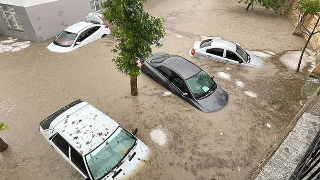 Meteoroloji'den bu illere kritik uyarı: Kuvvetli sağanak geri dönüyor! 13