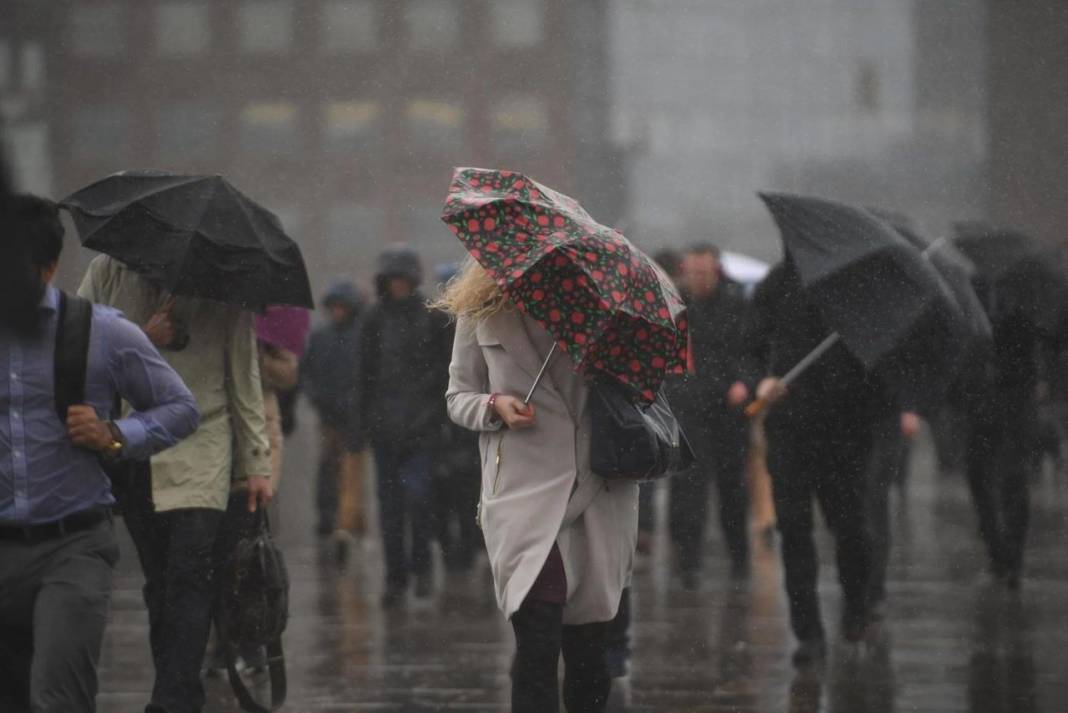 Türkiye buz kesecek: Meteoroloji'den bu illere kritik uyarı: Sıcaklıklar 10 derece birden düşecek... 8