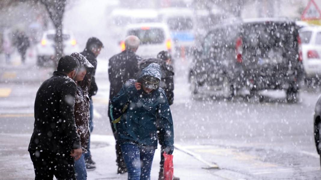 Meteoroloji'den İstanbul dahil 14 il için sarı ve turuncu kodlu alarm: Kuvvetli sağanak yolda... 8