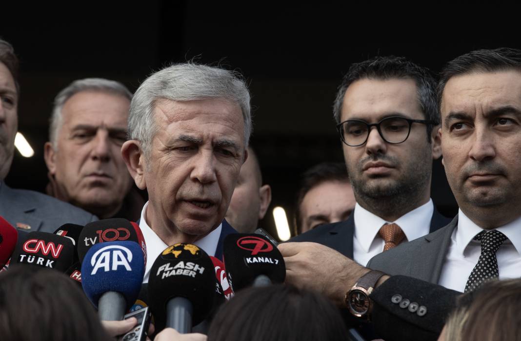 Erdoğan ve Bahçeli'yi şoke eden anket! En güçlü 3 adayın Mansur Yavaş karşısında aldığı oy oranları ortaya çıktı 6